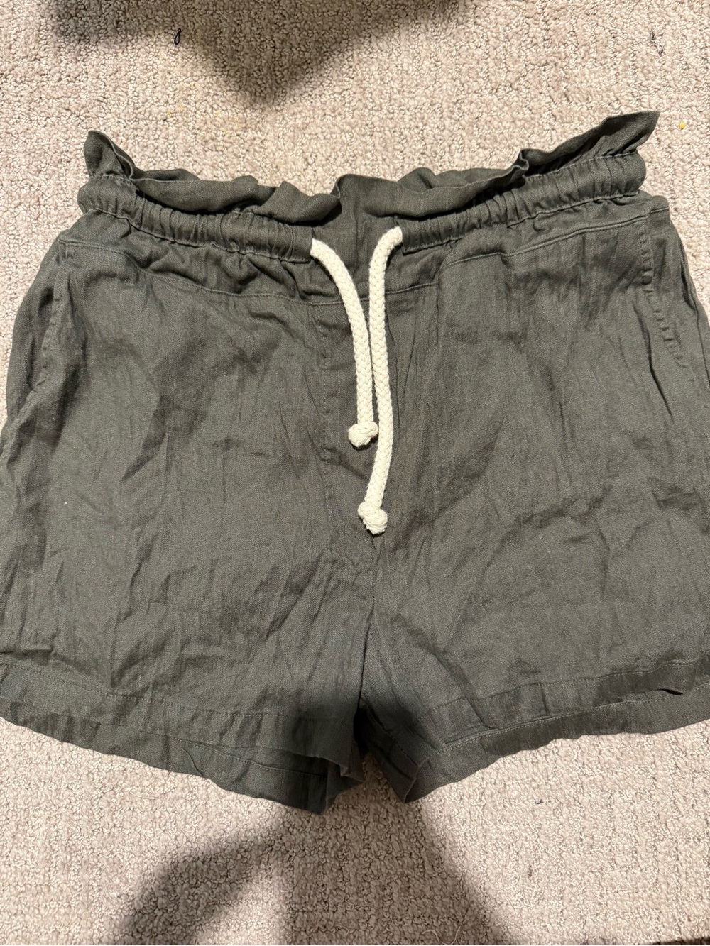 Monrow Olive Drawstring Linen Shorts with Cream Rope